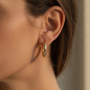 Pendientes de aro de tubo en oro de 18K - Imagen 4