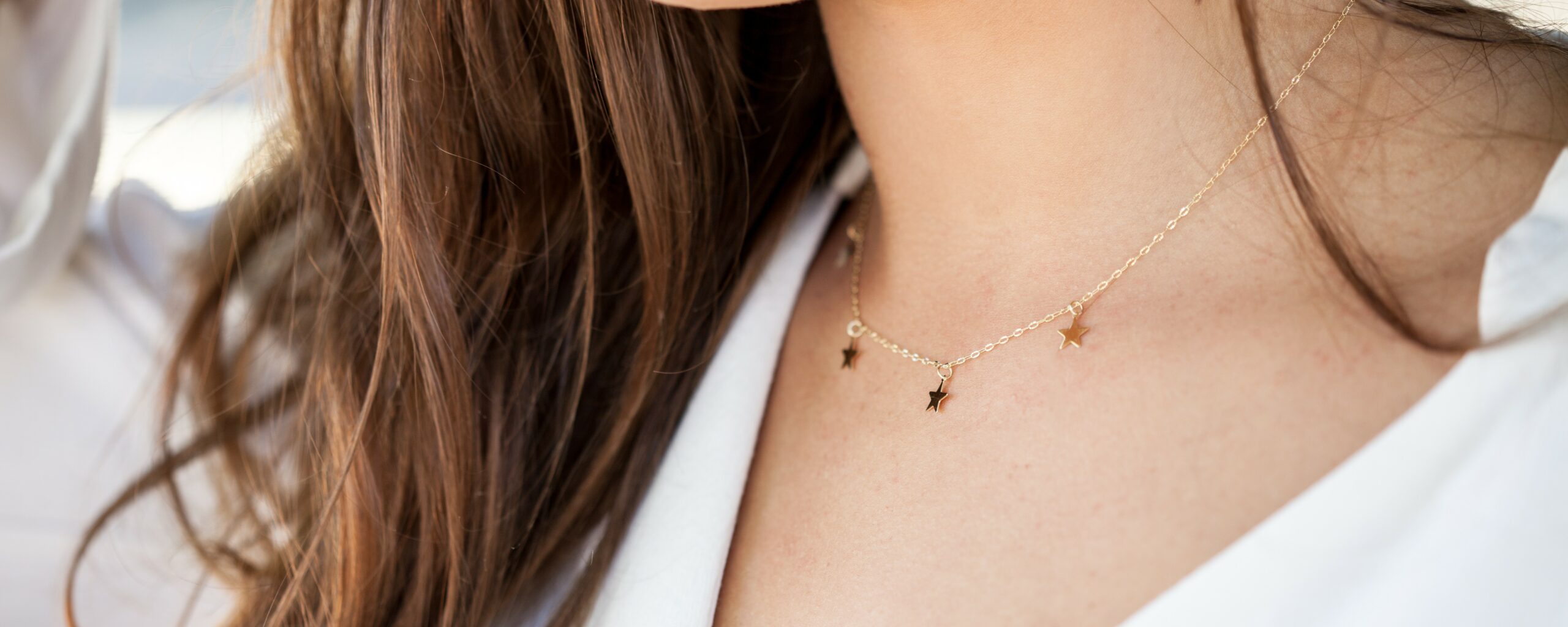 Collar con estrellas en oro 18 K