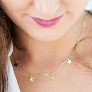 Collar con estrellas en oro 18 K