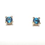 Pendientes con piedra de color London Blue en oro 18K